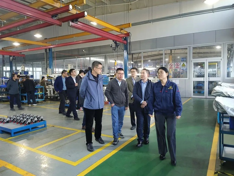 青島力克川液壓機(jī)械有限公司協(xié)辦國家標(biāo)準(zhǔn)審查會(huì)議在青島勝利召開！5.jpg